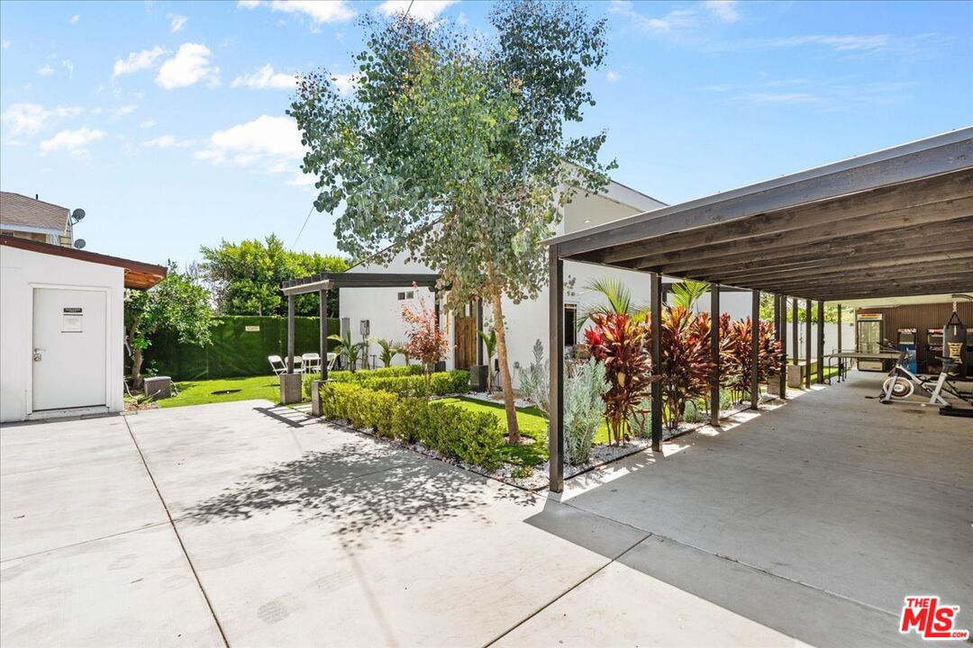Property photo 35