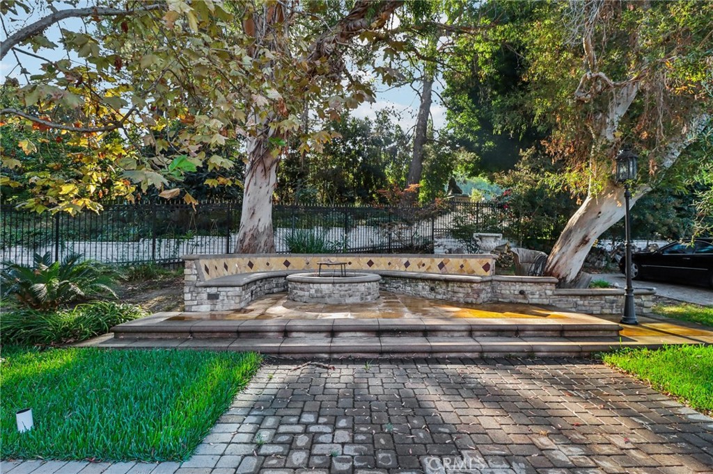 Property photo 46