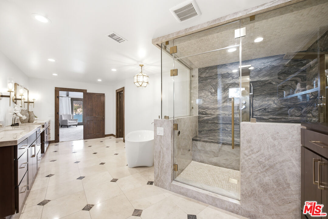 Property photo 50