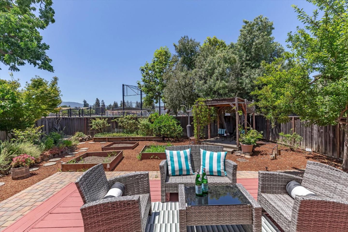 Property photo 32