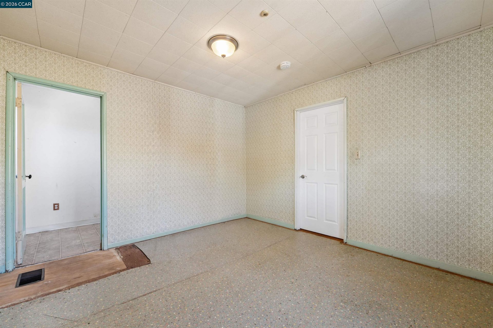 Property photo 34