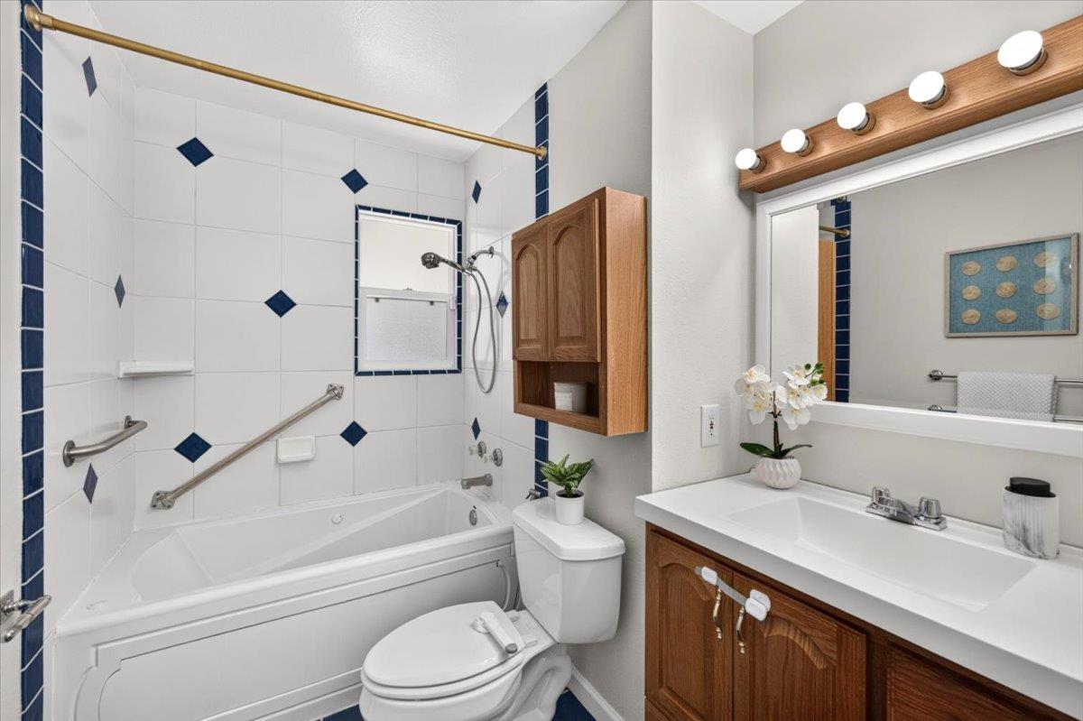 Property photo 36