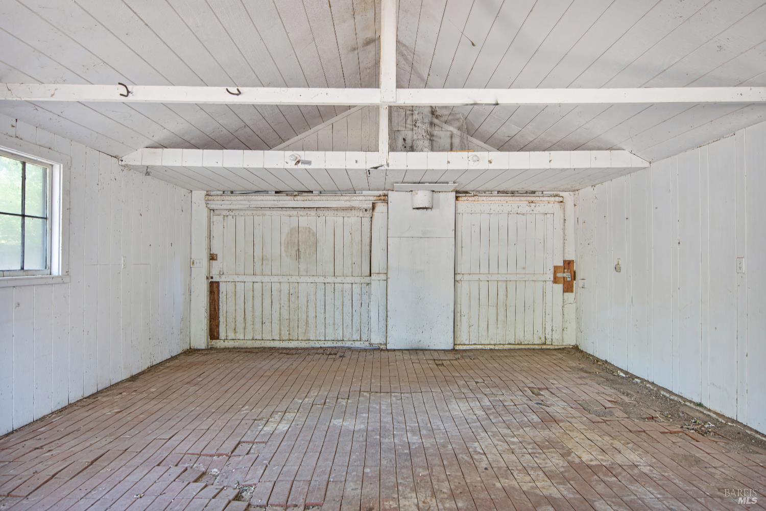 Property photo 38
