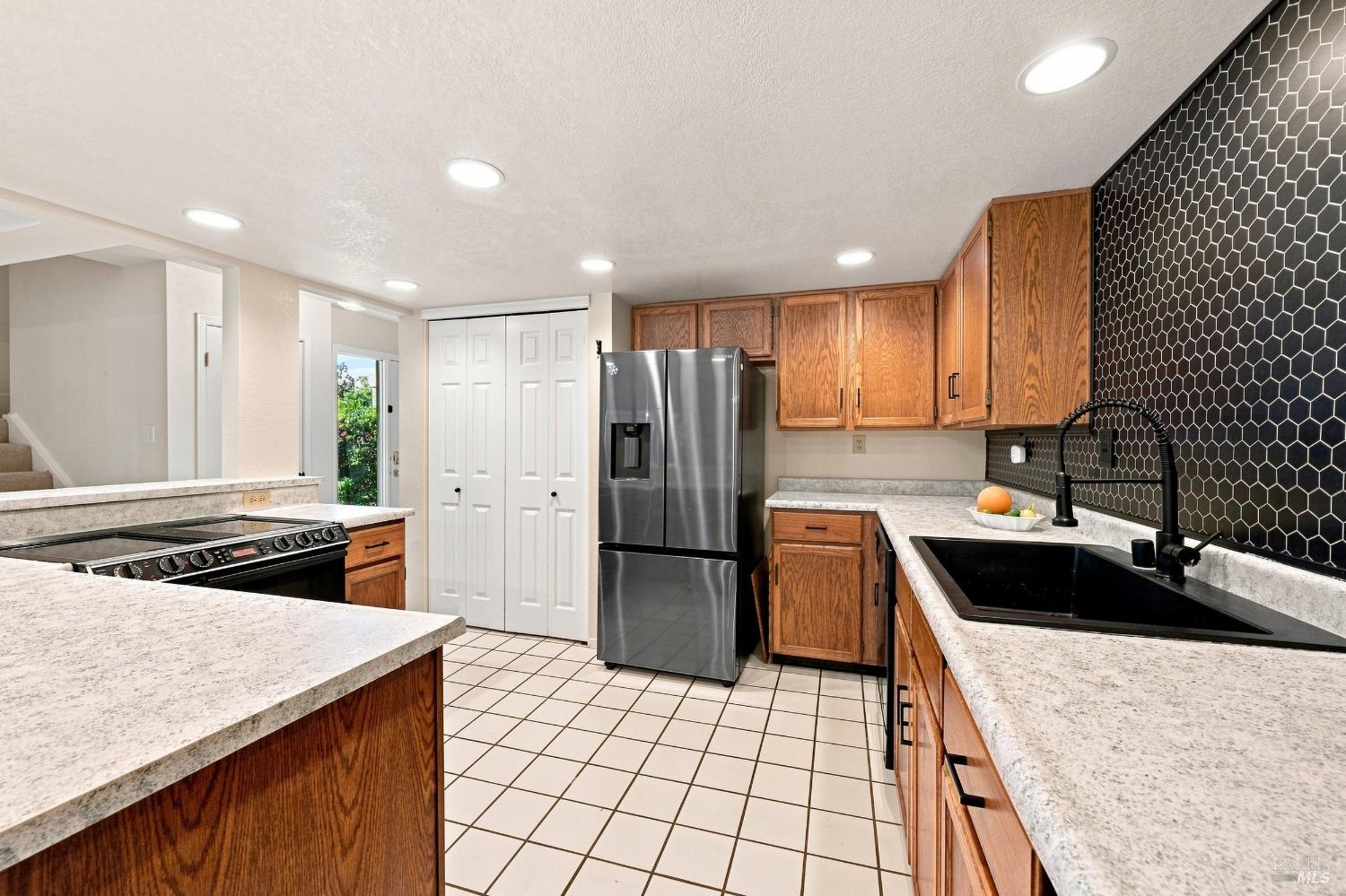 Property photo 25