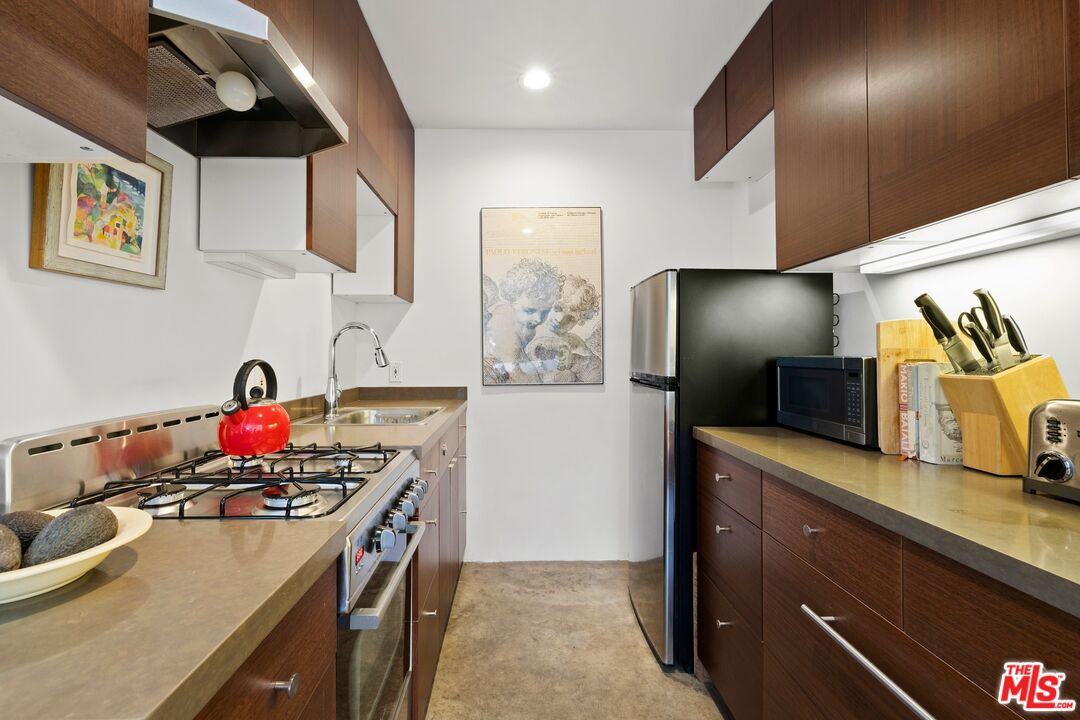 Property photo 25