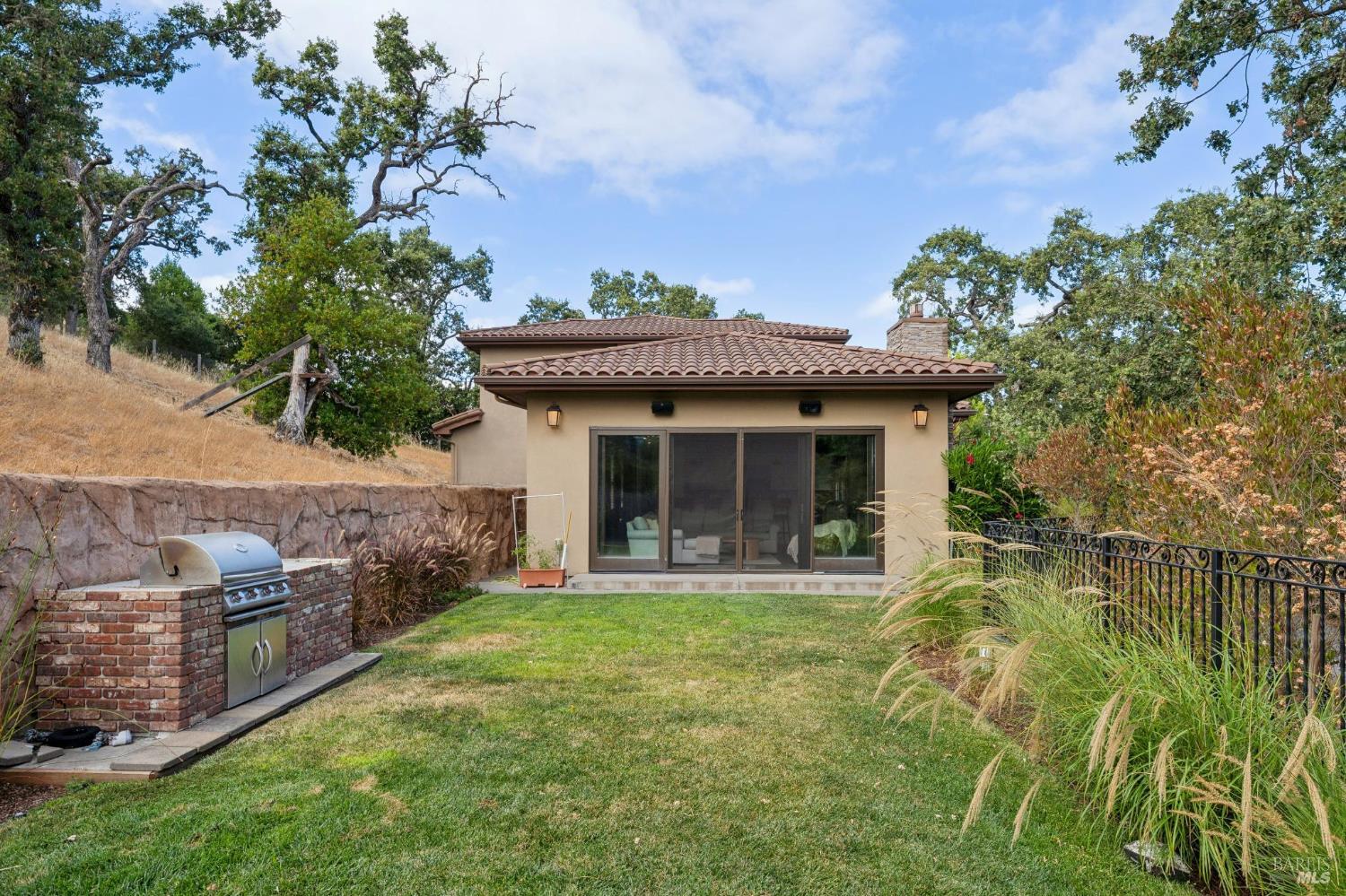 Property photo 33