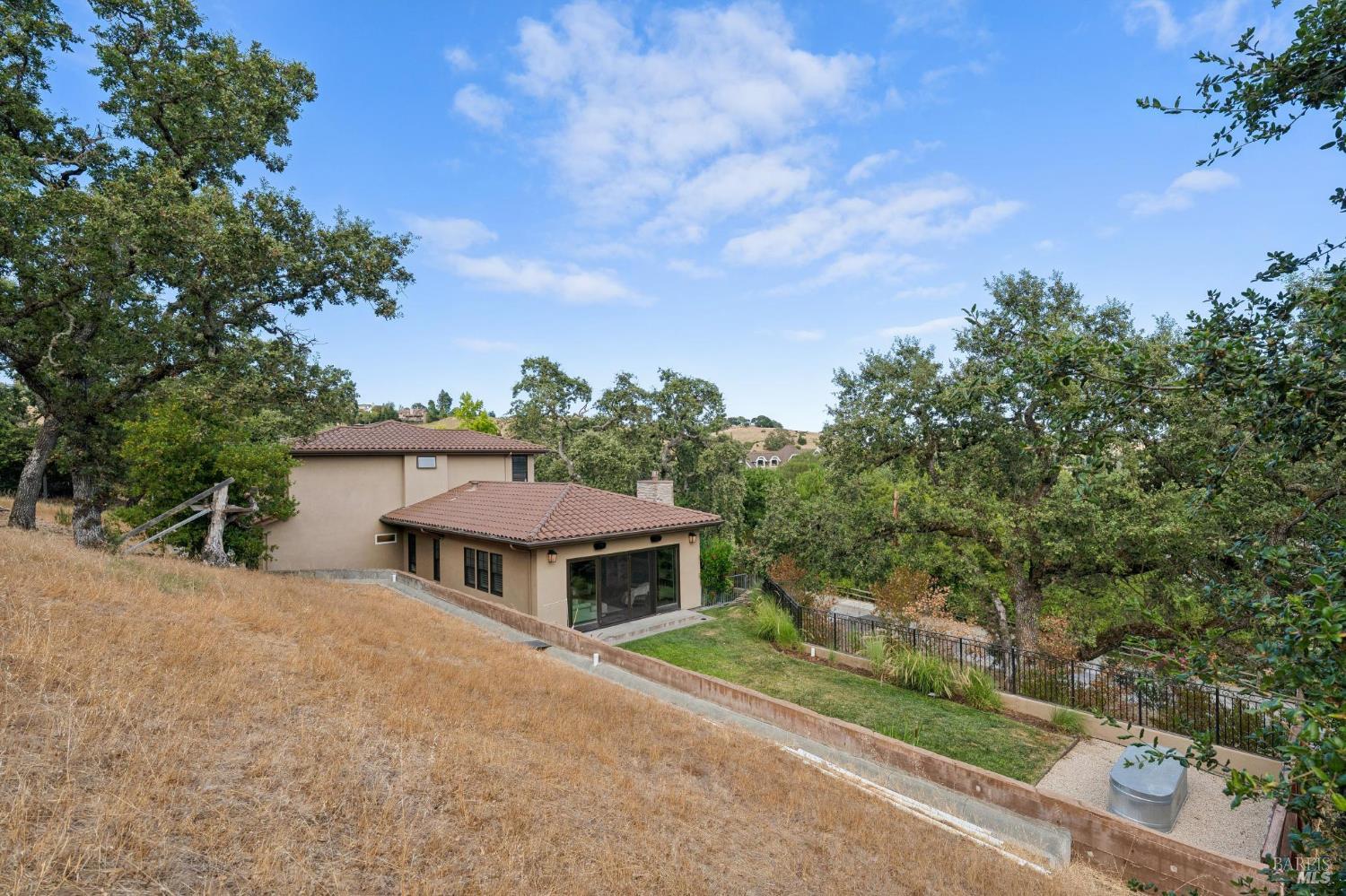 Property photo 35