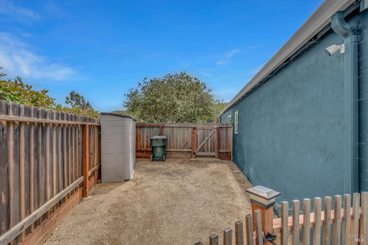 Property photo 40
