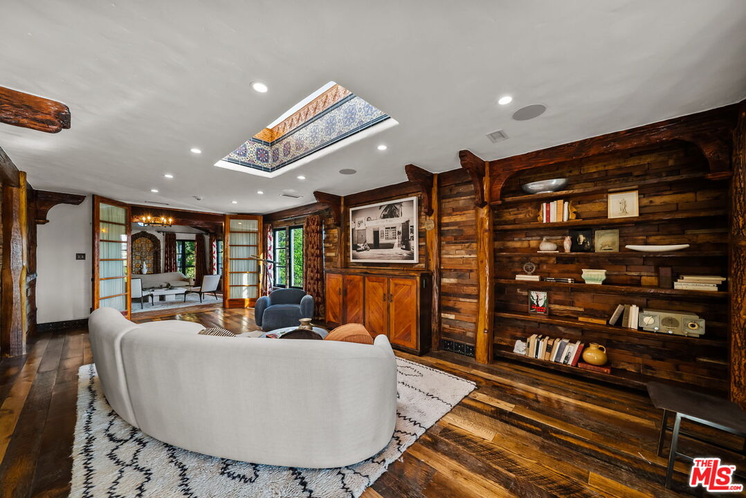 Property photo 35
