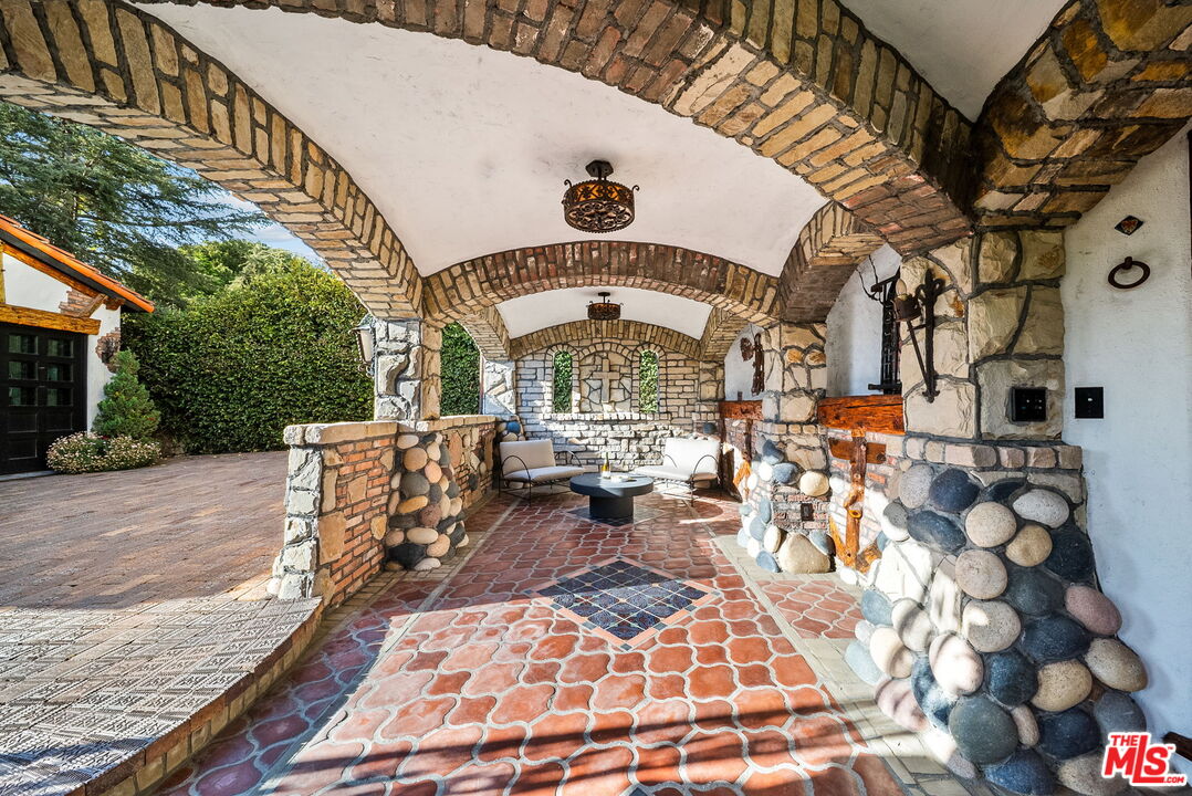 Property photo 46