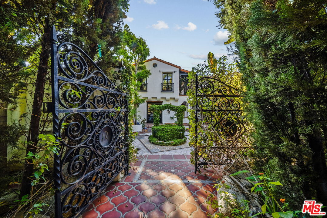 Property photo 8