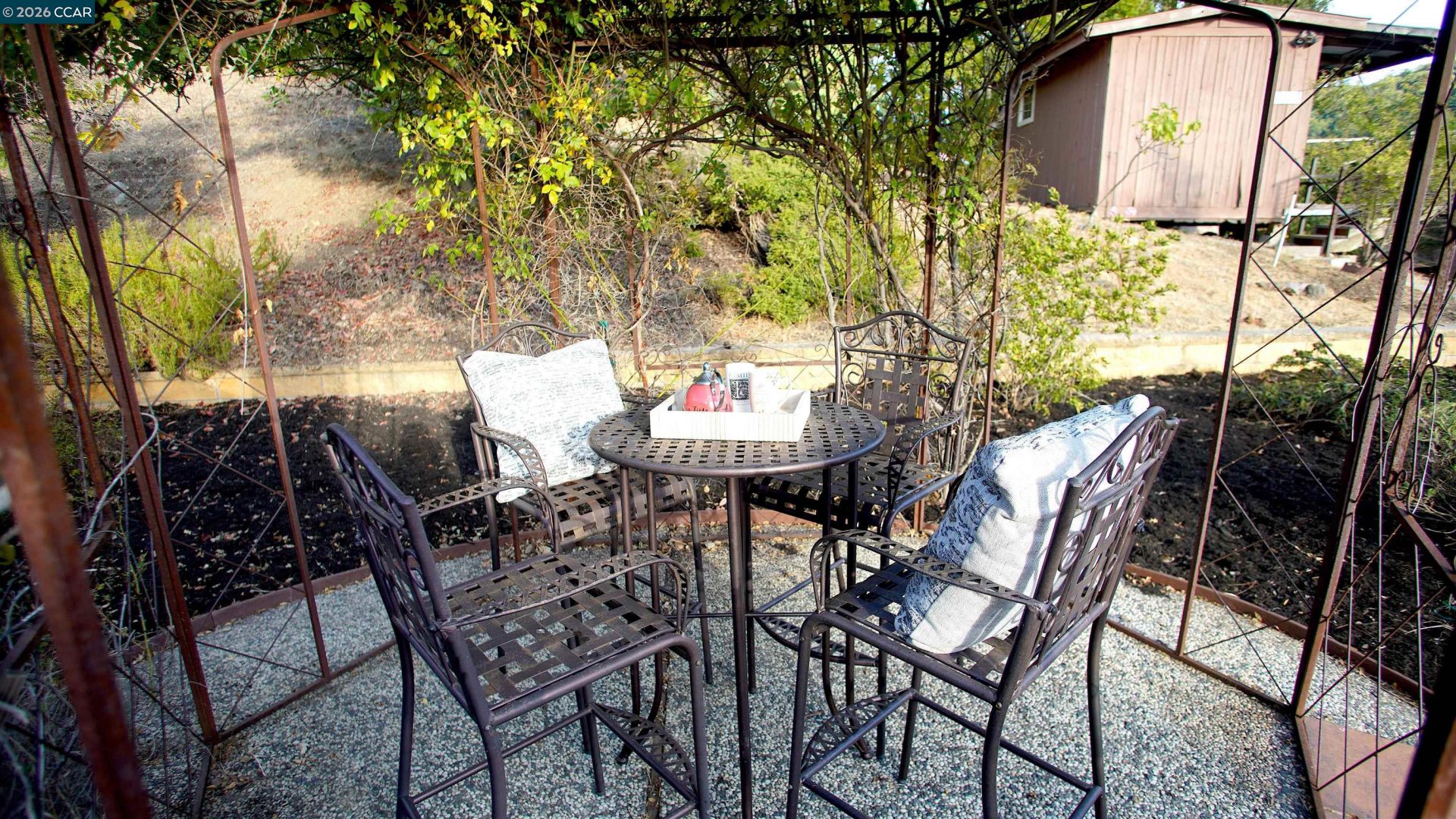 Property photo 35