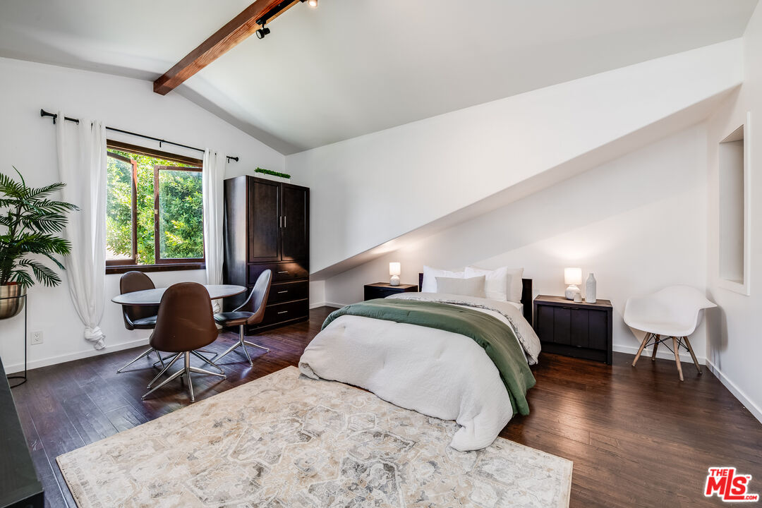 Property photo 33