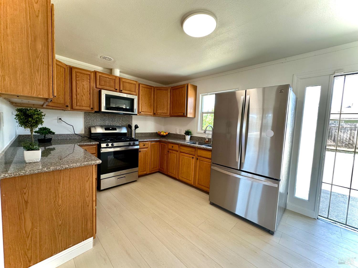 Property photo 28