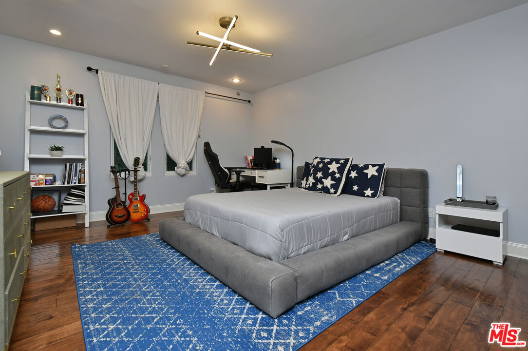 Property photo 30