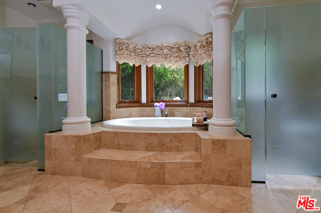 Property photo 40