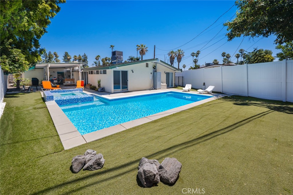 Property photo 36