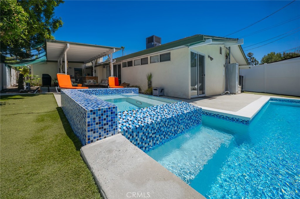 Property photo 37
