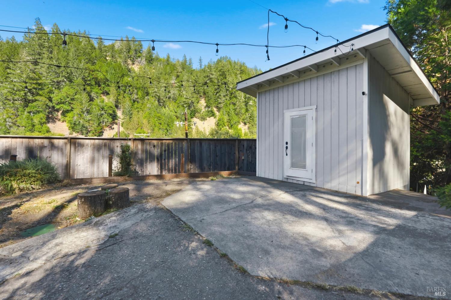 Property photo 31