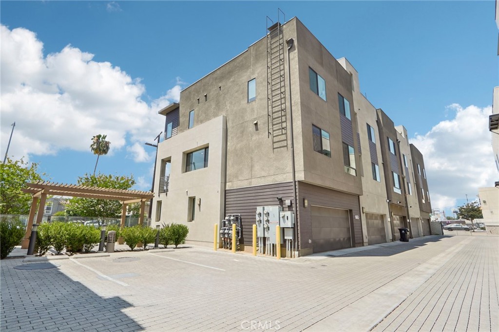 Property photo 32