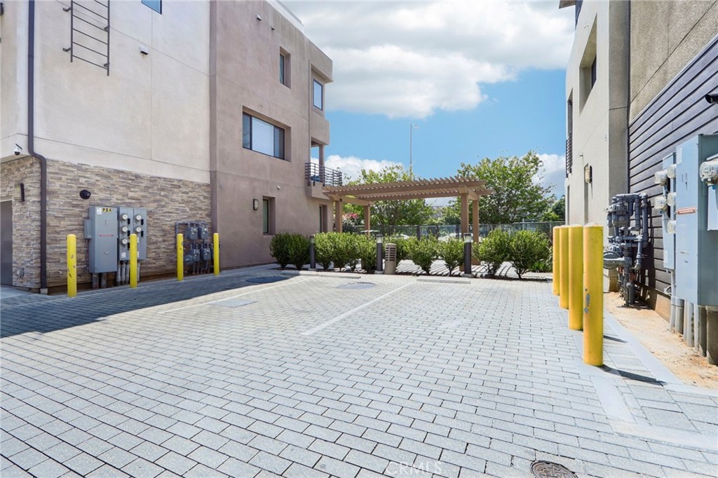 Property photo 33