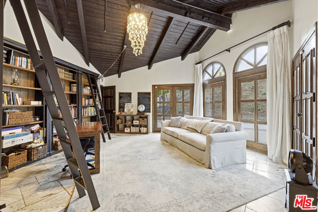 Property photo 25