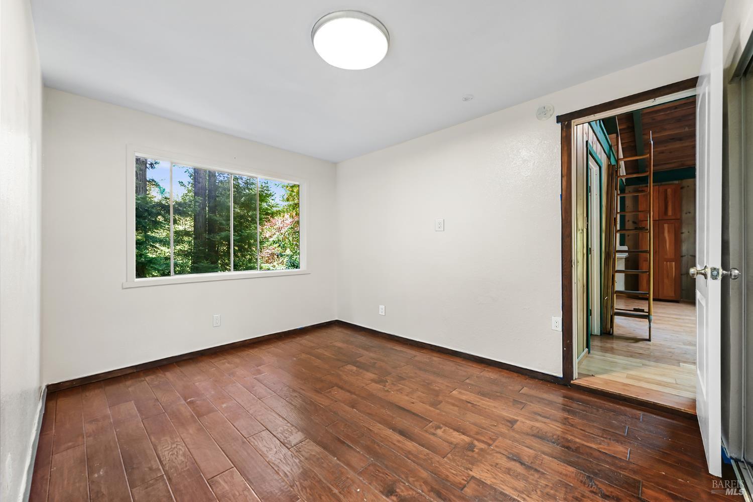 Property photo 35