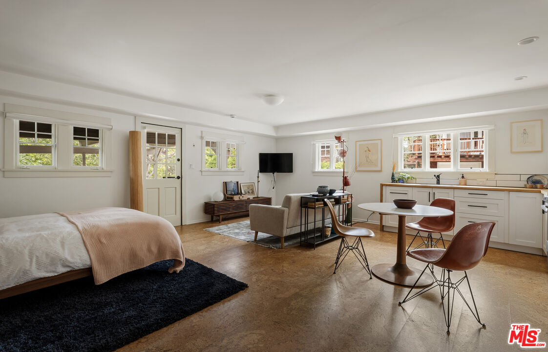 Property photo 38