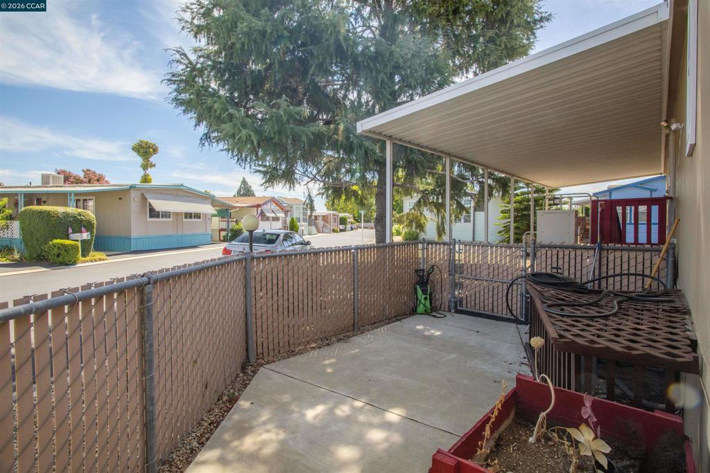 Property photo 31