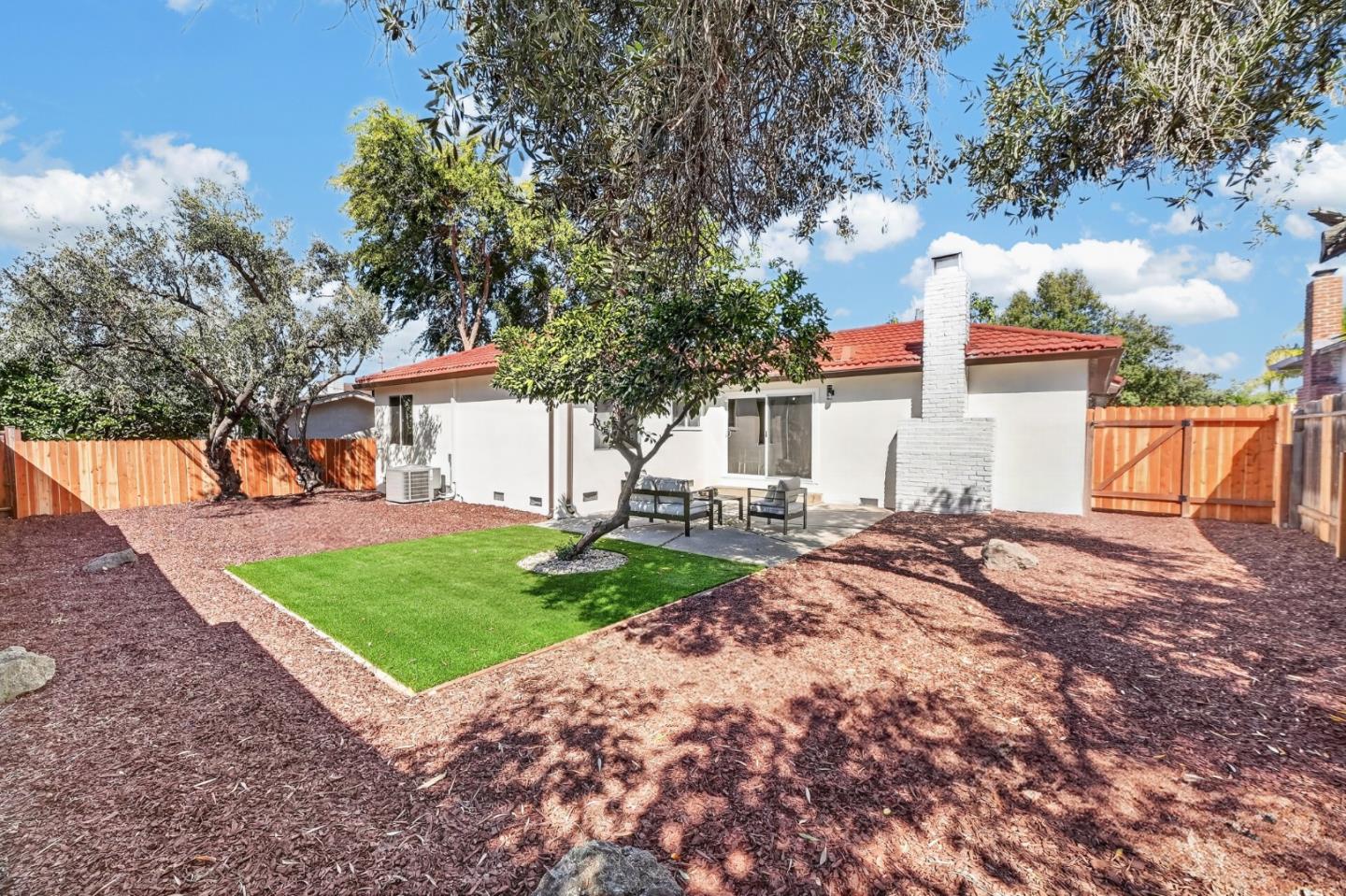 Property photo 33