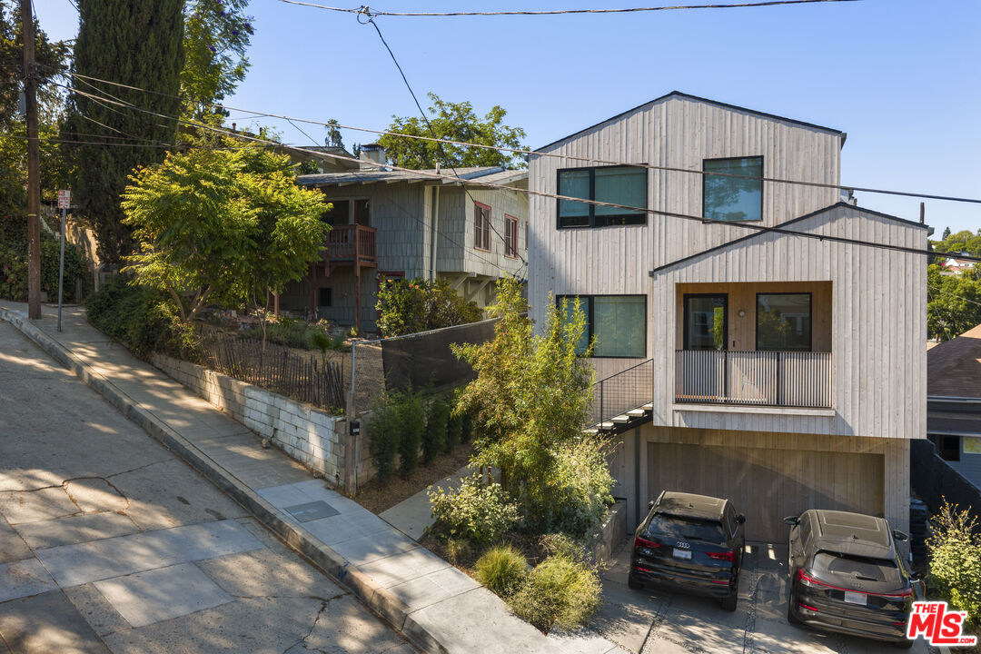 Property photo 37