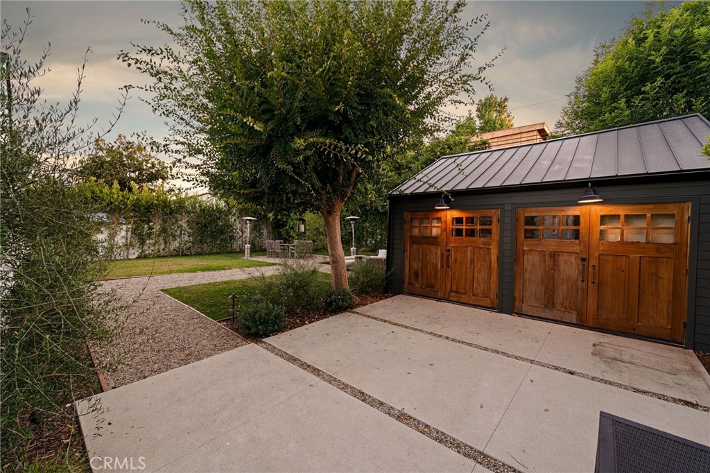 Property photo 37