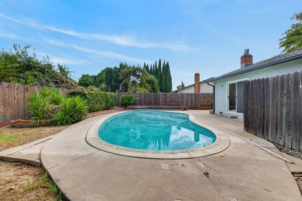 Property photo 48