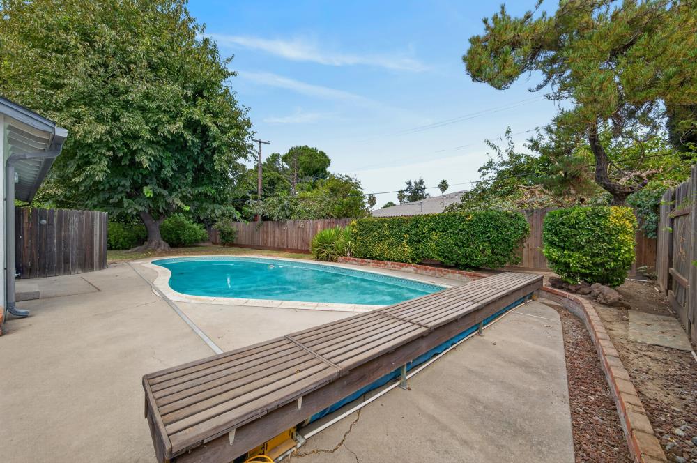 Property photo 50