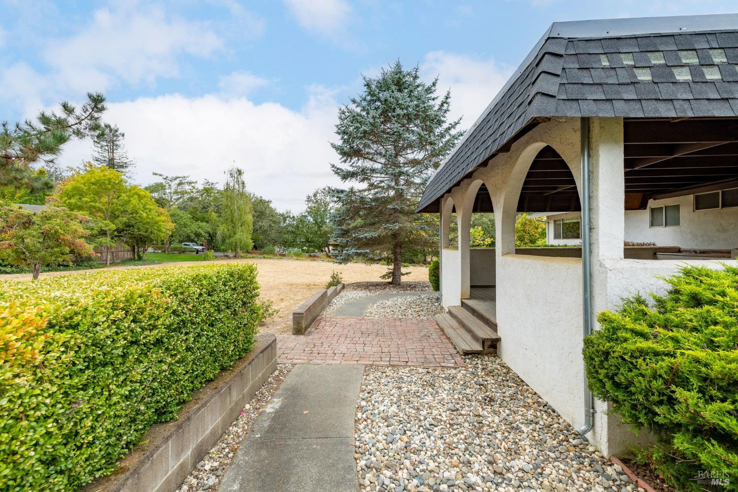 Property photo 35