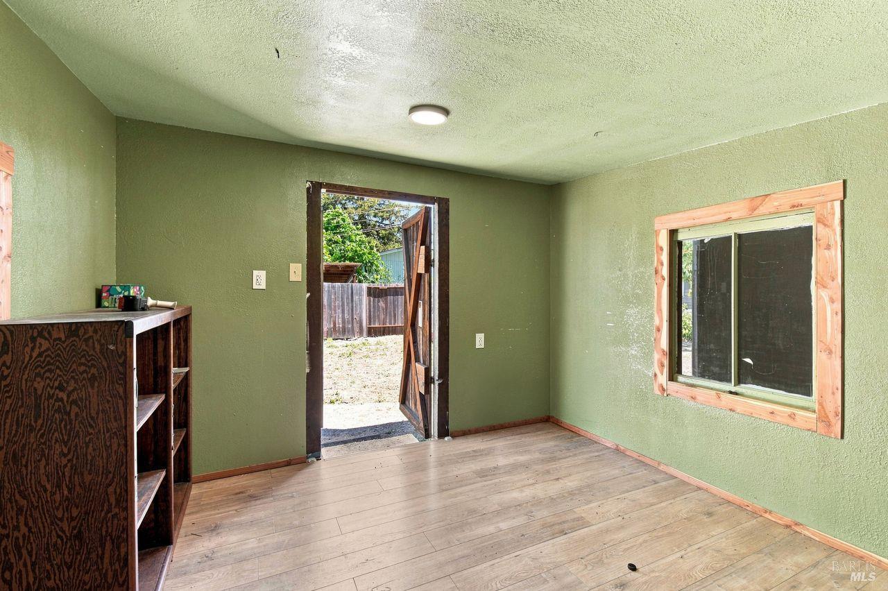 Property photo 37
