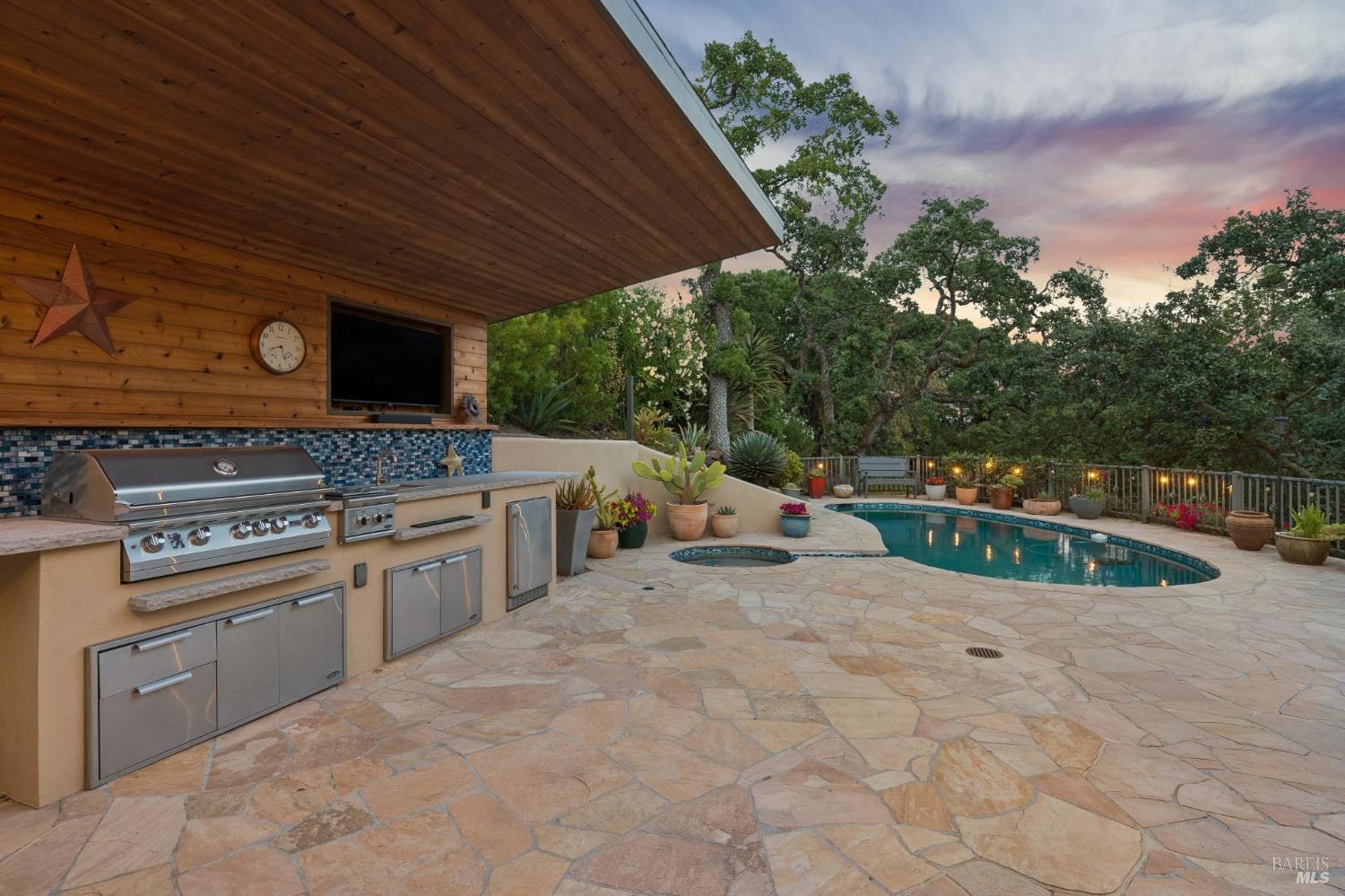 Property photo 35