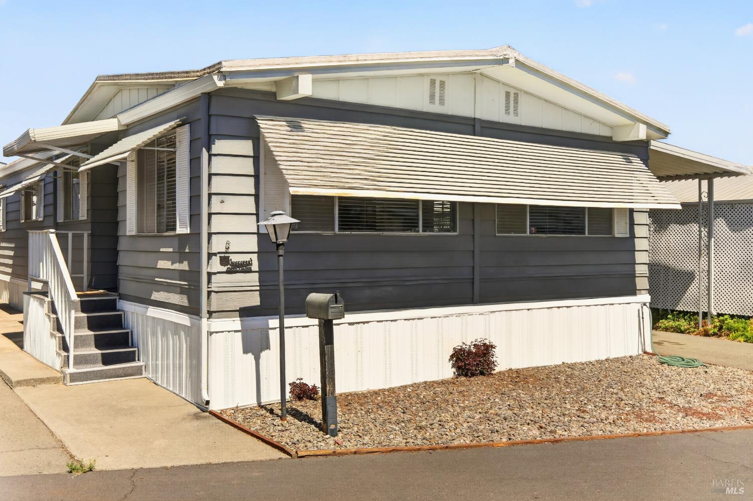 Property photo 32