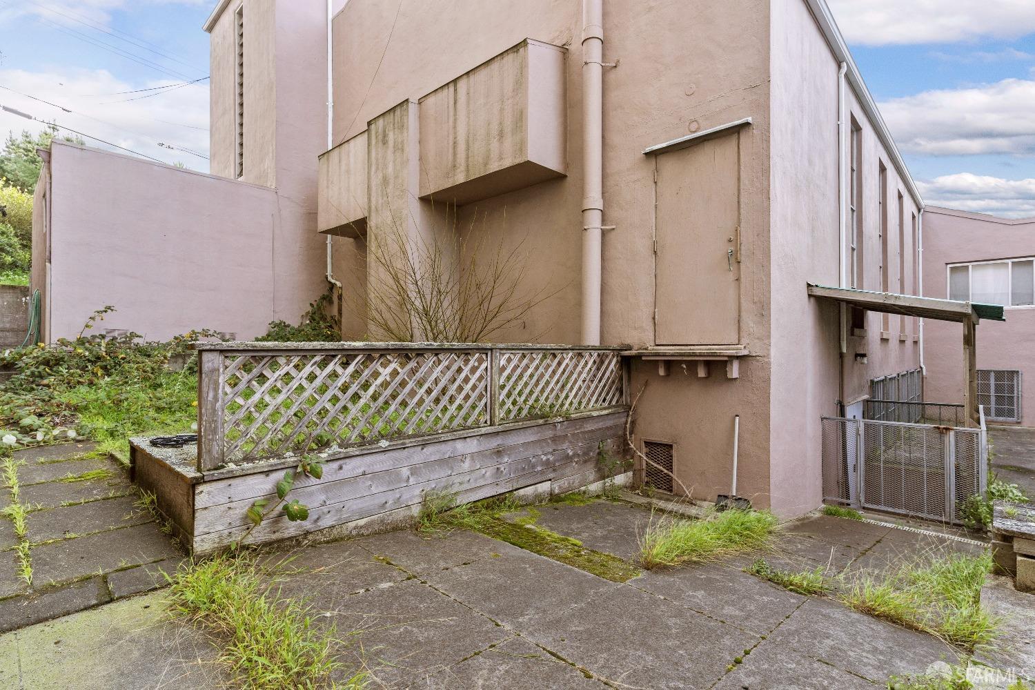 Property photo 33