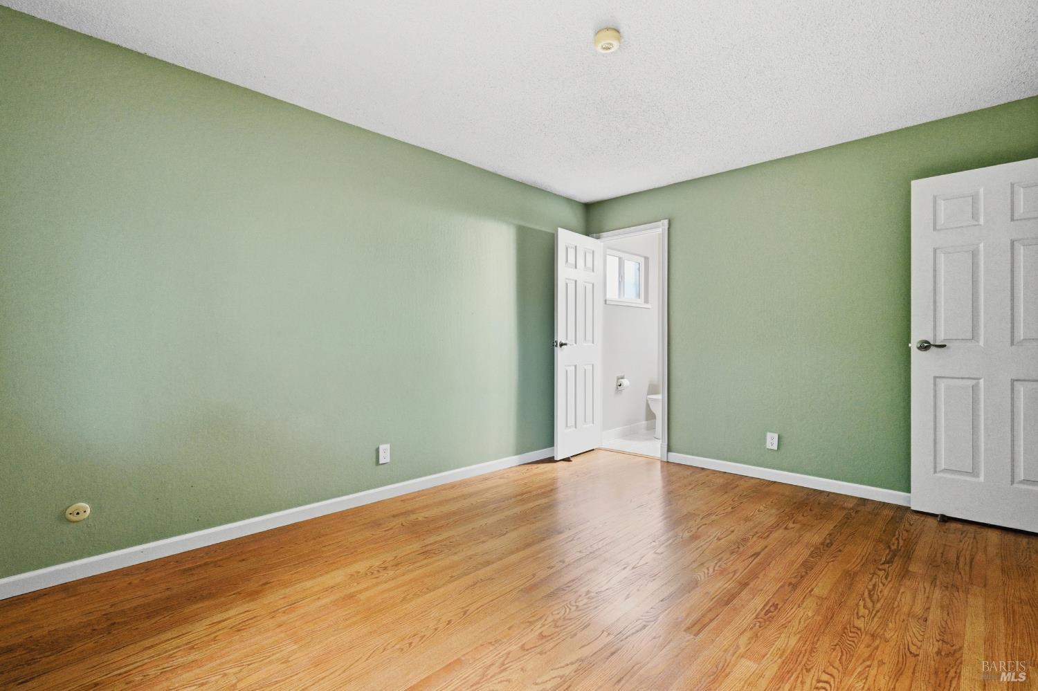 Property photo 28