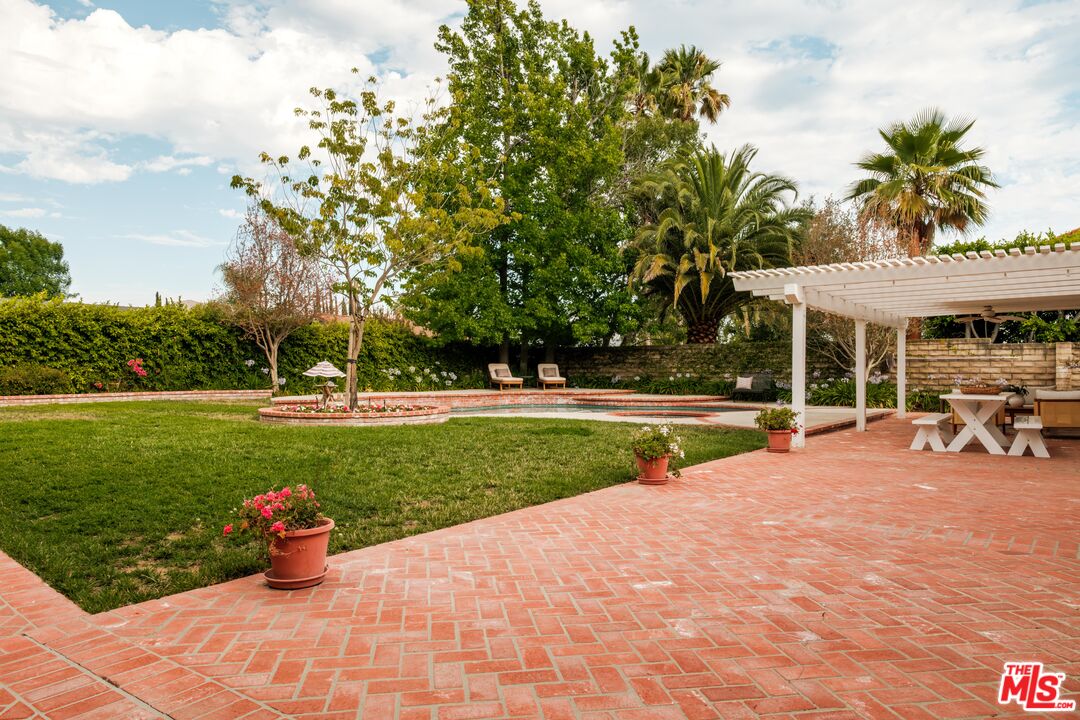Property photo 42