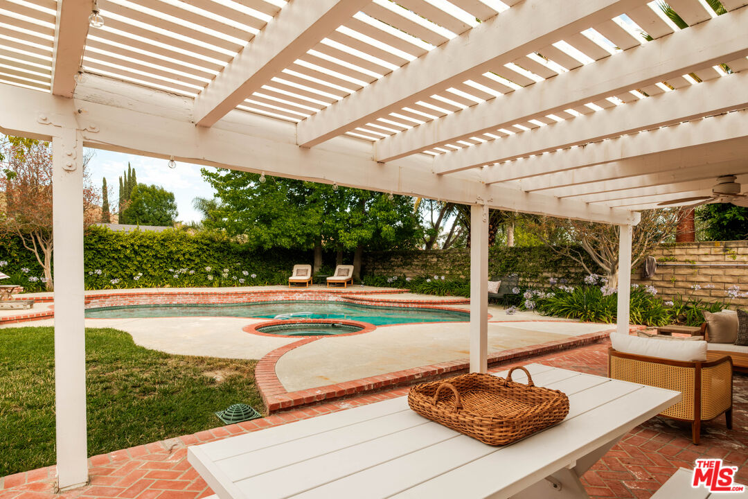 Property photo 43