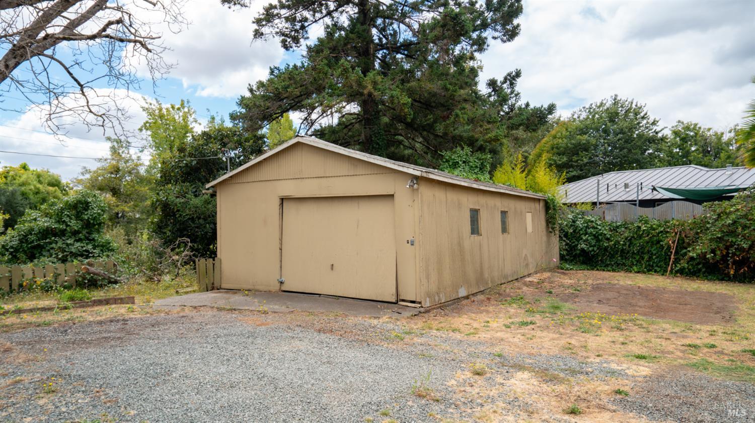 Property photo 38