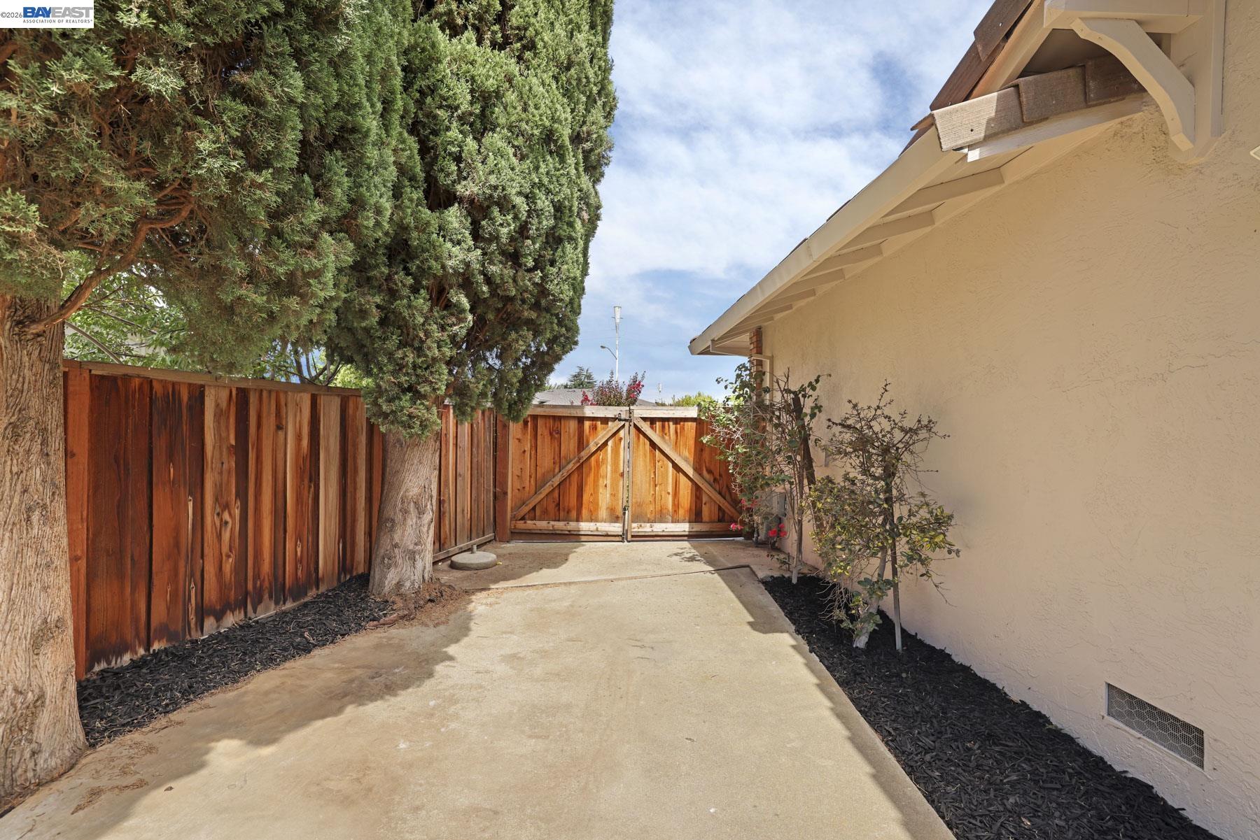 Property photo 50