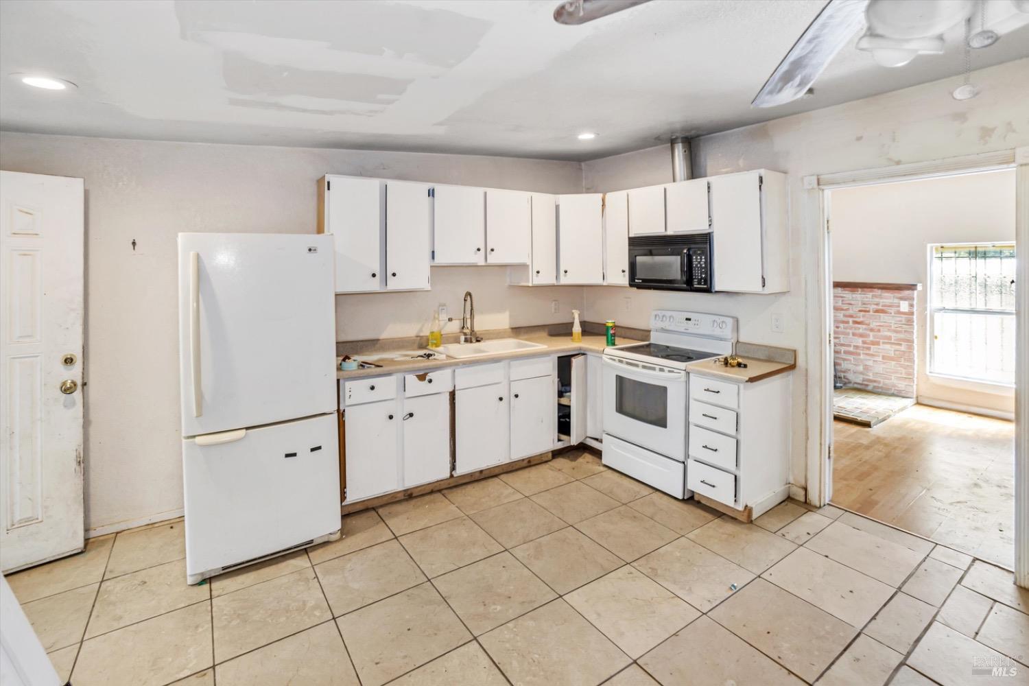 Property photo 40