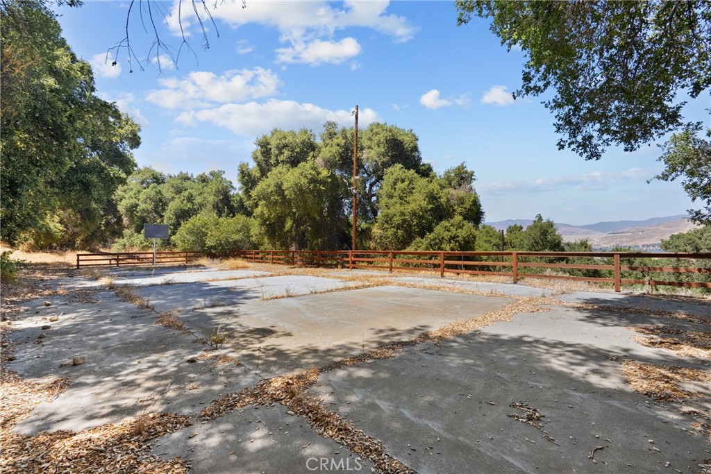 Property photo 36