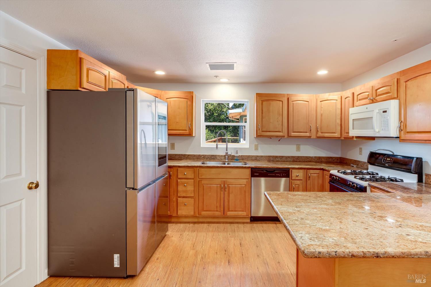 Property photo 42