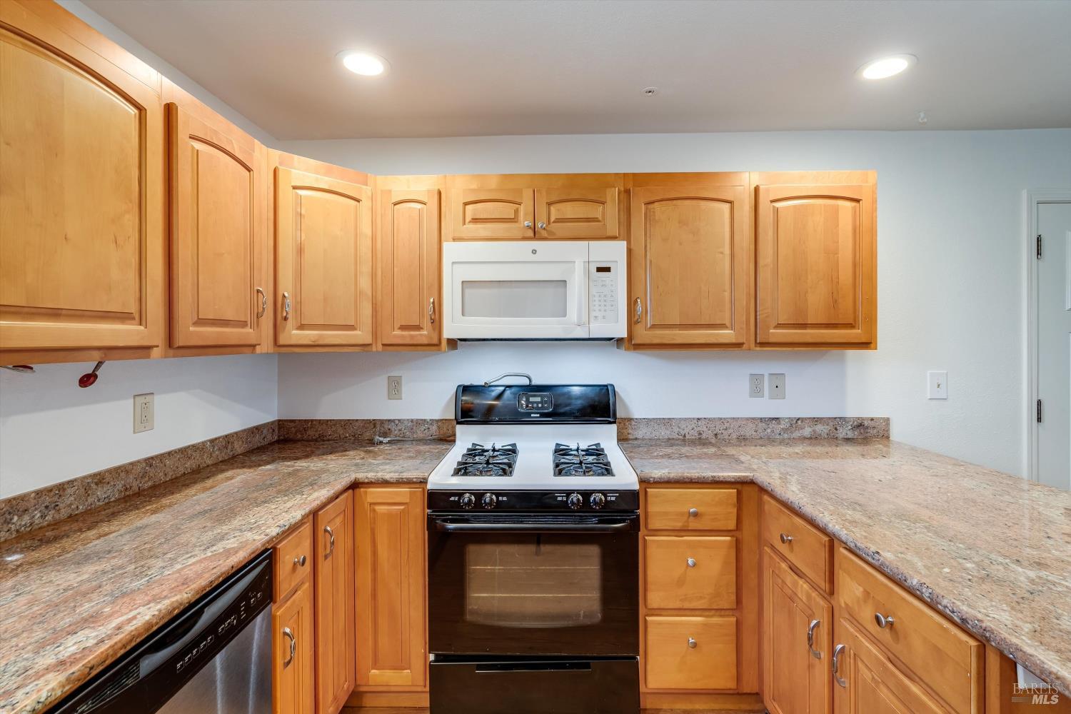 Property photo 44