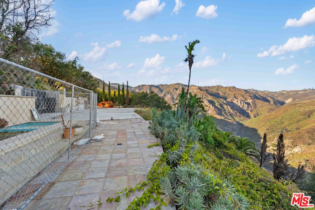 Property photo 33