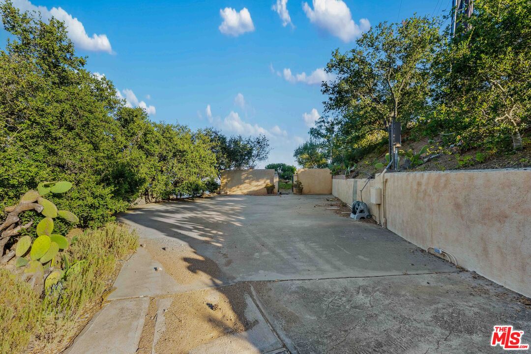 Property photo 35